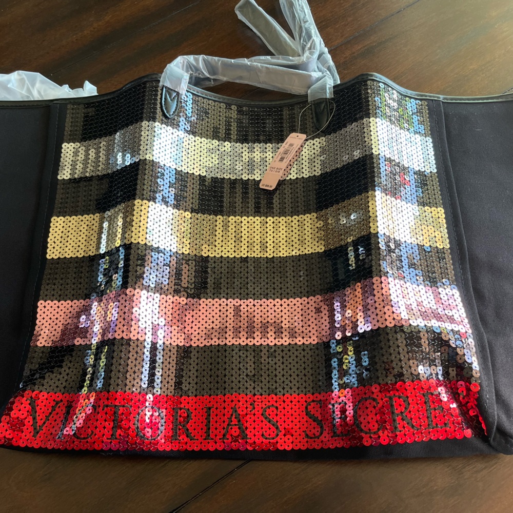 VS tote